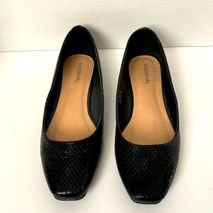 Black LTS Flats